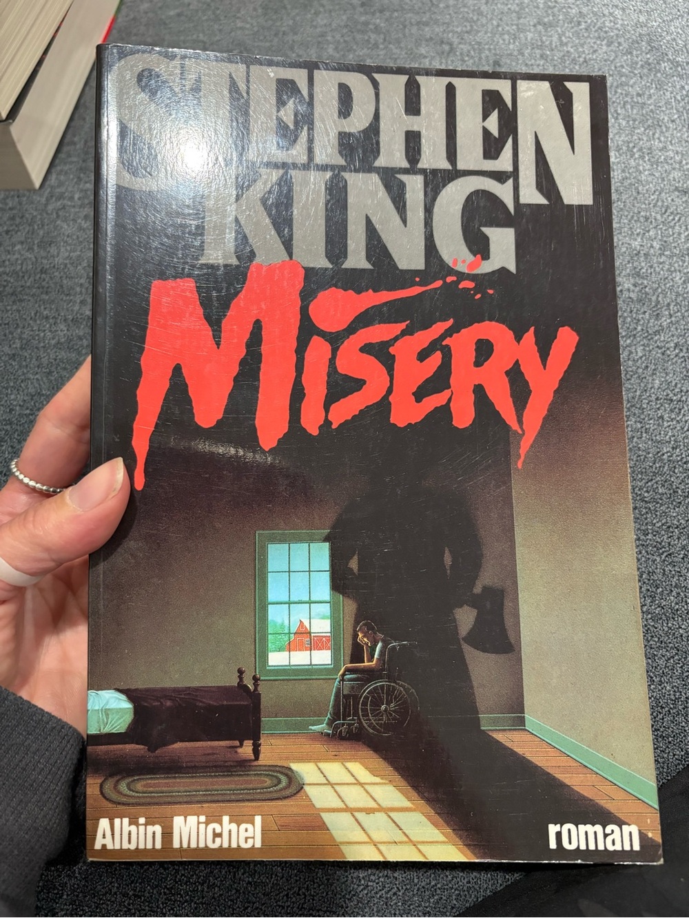Stephen King Misery - Black Cover with Red Title French version